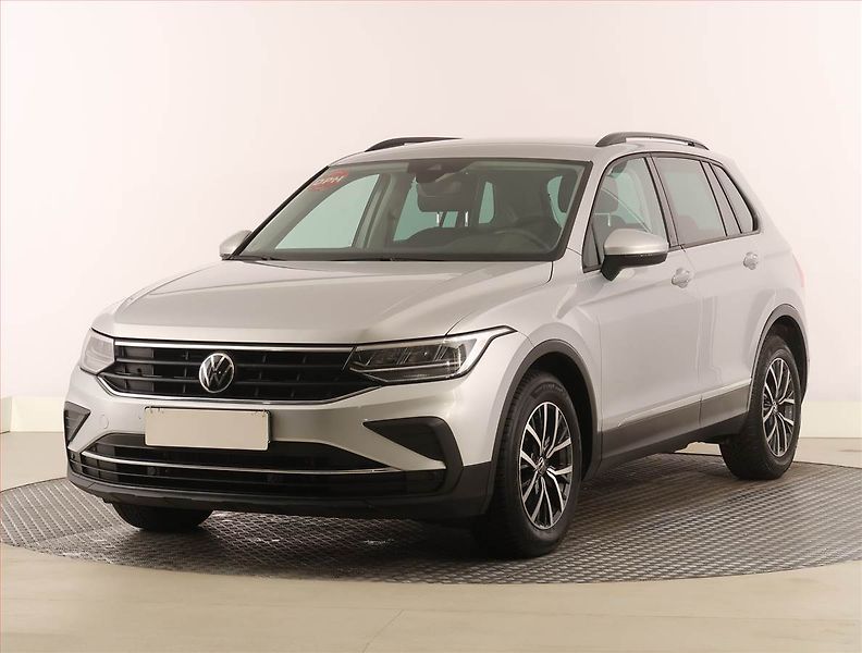 Volkswagen Tiguan (2021) Life 1.5 TSI, digi klima - fotka 2 z 24
