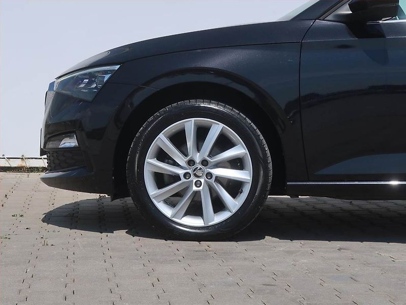 Škoda Scala (2022) 1.0 TSI, Automat, Serv.kniha - fotka 15 z 18