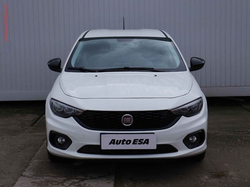 Fiat Tipo (2018) 1.4, AC, LED, navi - fotka 2 z 15