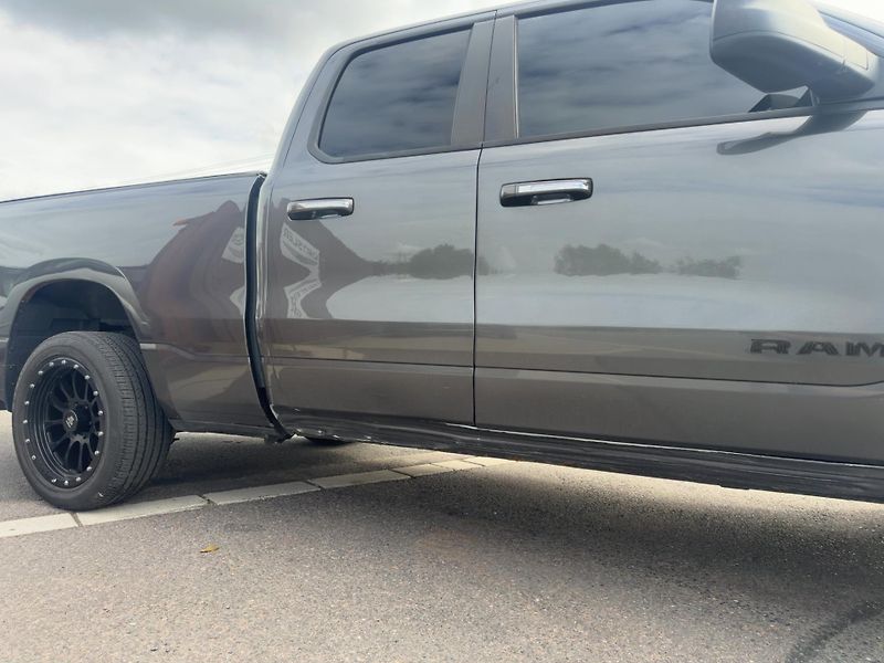 Dodge RAM 1500 (2020) 3,6 Bighorn Lonestar Quad 4x4  - fotka 5 z 19