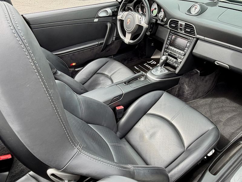 Porsche 911 (2008) S Cabrio 3.8 PDK 997.2 SportCh - fotka 24 z 67