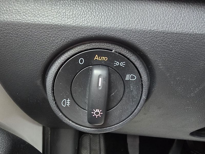 Volkswagen up! CNG KAMERA + DIGIKLIMA ČR - fotka 17 z 27
