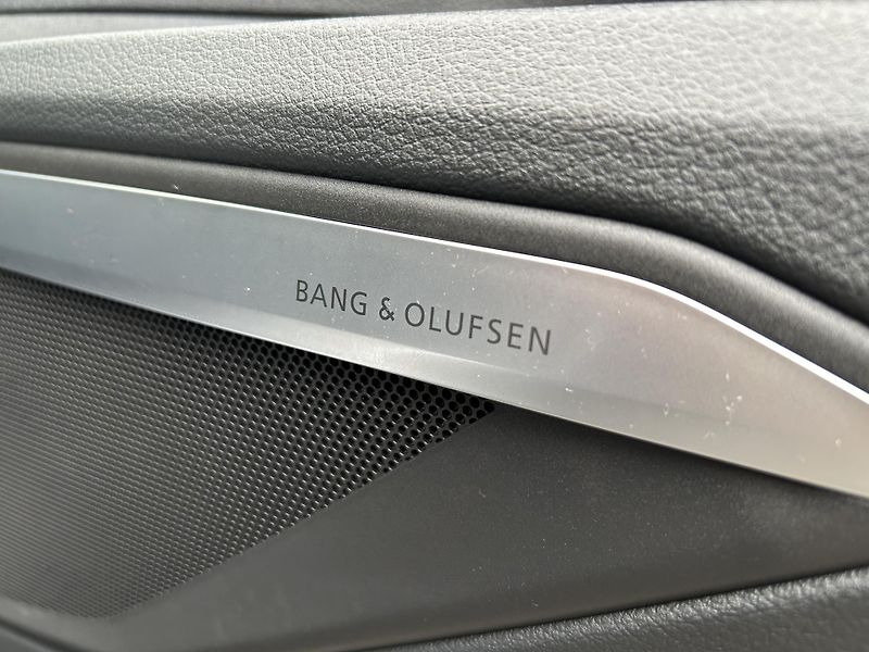Audi e-tron 55 QUATTRO 300kw S LINE SOH96% - fotka 45 z 47