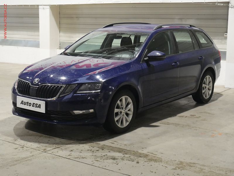 Škoda Octavia (2018) 1.6 TDi, 2.maj,ČR, Ambition - fotka 3 z 17