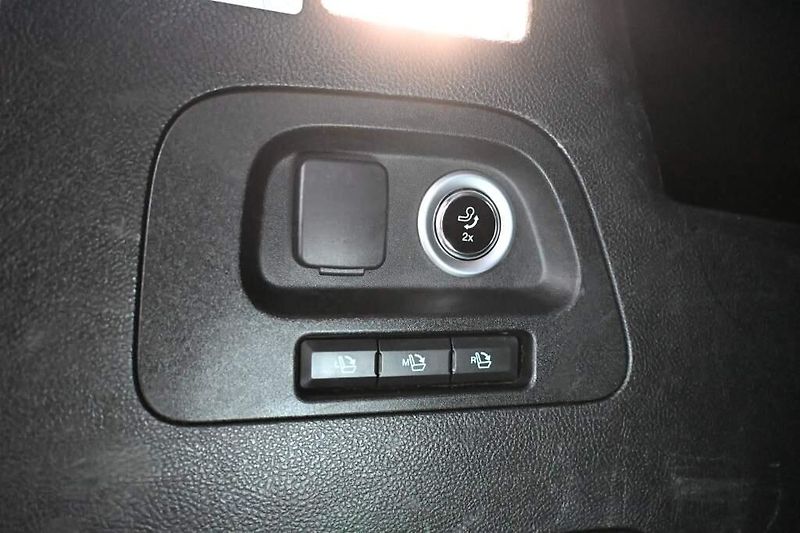 Ford S-MAX (2020) 2.0 140 KW LED ACC SONY Tažné - fotka 27 z 39