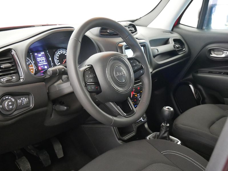 Jeep Renegade - fotka 14 z 24