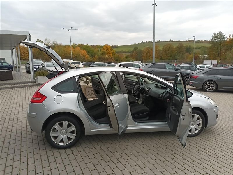 Citroën C4 1,4 i,65kw,ČR,1MAJ,KLIMA, - fotka 9 z 29