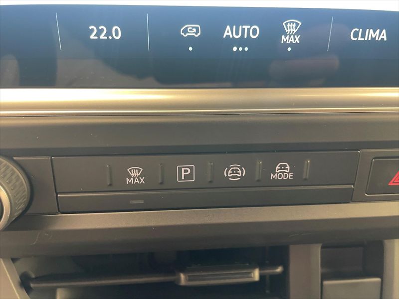 Volkswagen Transporter Nový T7 skříň TDI KR - fotka 15 z 26