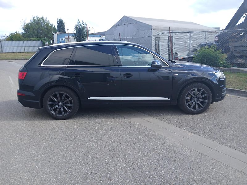 Audi Q7 (2016) 3,0TDi S line - fotka 6 z 19