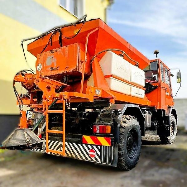 Praga (2000) UV80, 4X4 sypač 2.5m3 radlice - fotka 2 z 15