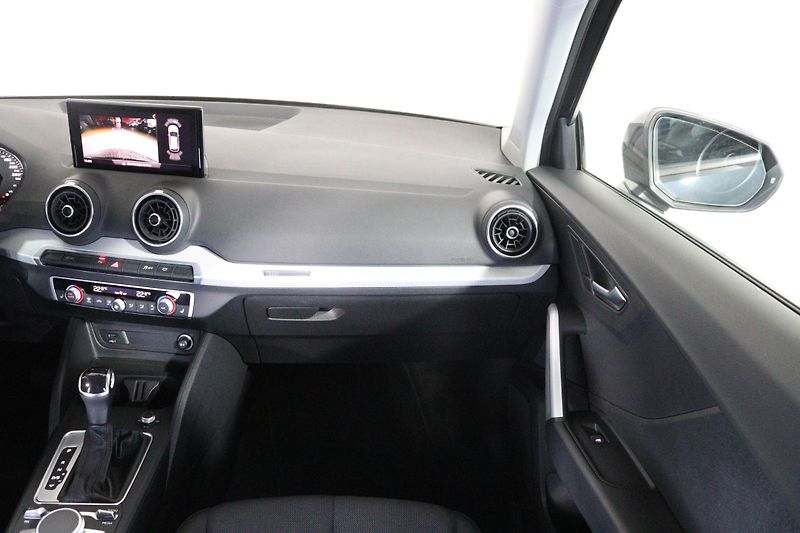 Audi Q2 Advanced 35 TFSI Stronic - fotka 15 z 26