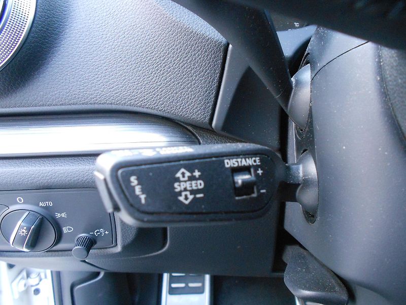 Audi A3 1,4 TFSi ČR 1.maj S-line - fotka 8 z 9