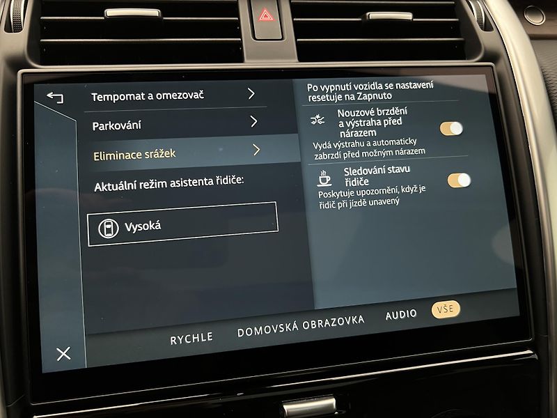 Land Rover Discovery D250 DYNAMIC HSE AWD AUT CZ - fotka 46 z 58