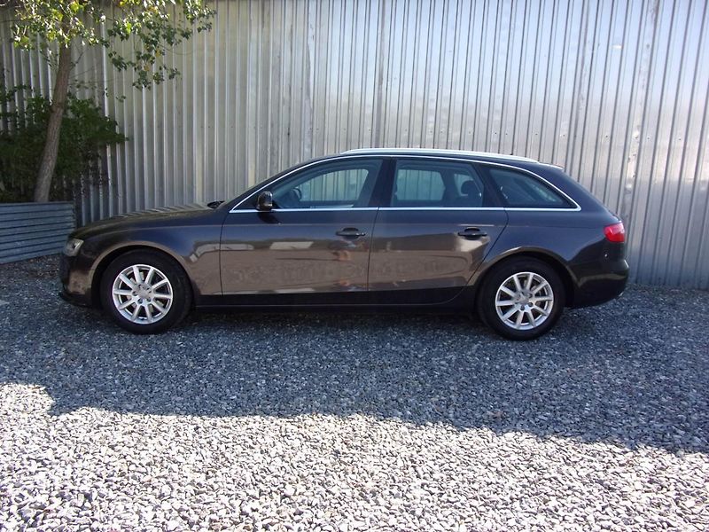 Audi A4 (2014) 2.0 TDi 100kW MANUÁL PĚKNÝ VŮZ - fotka 8 z 21