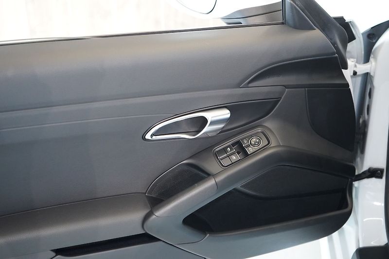 Porsche Cayman 718, Chrono, Ventilace, PDLS+ - fotka 23 z 42