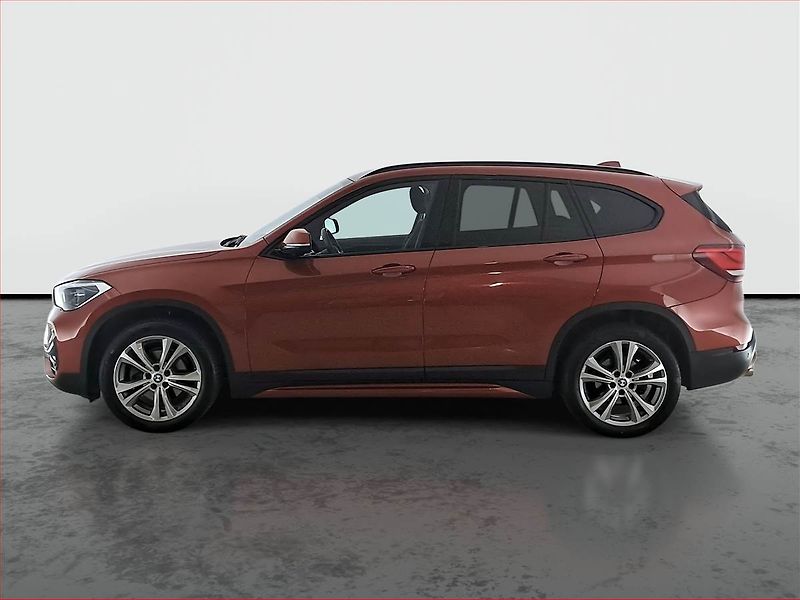 BMW X1 (2020) xDrive18d - fotka 3 z 19