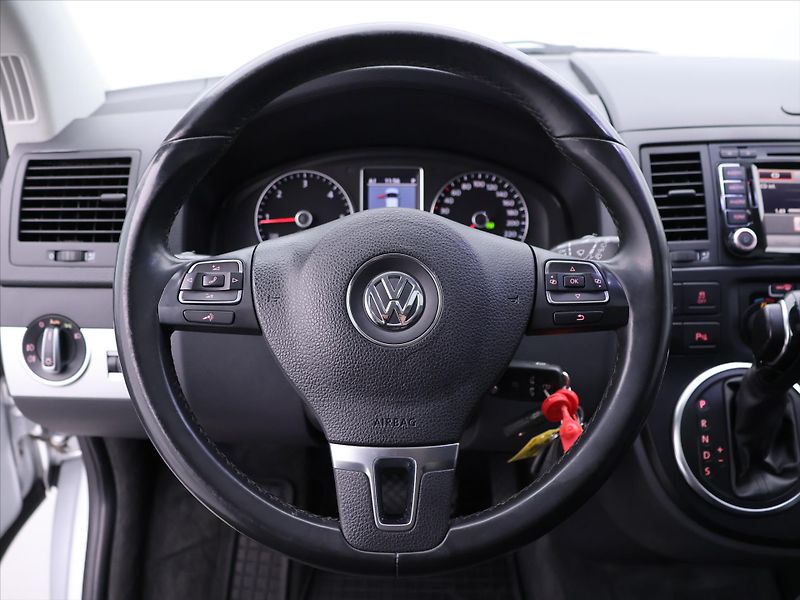 Volkswagen Multivan 2,0 TDI DSG 4M CZ Highline - fotka 19 z 36