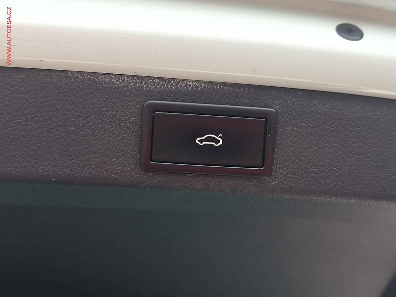 Škoda Superb (2016) 1.8 TSi, Style, bixen, +kola - fotka 24 z 25