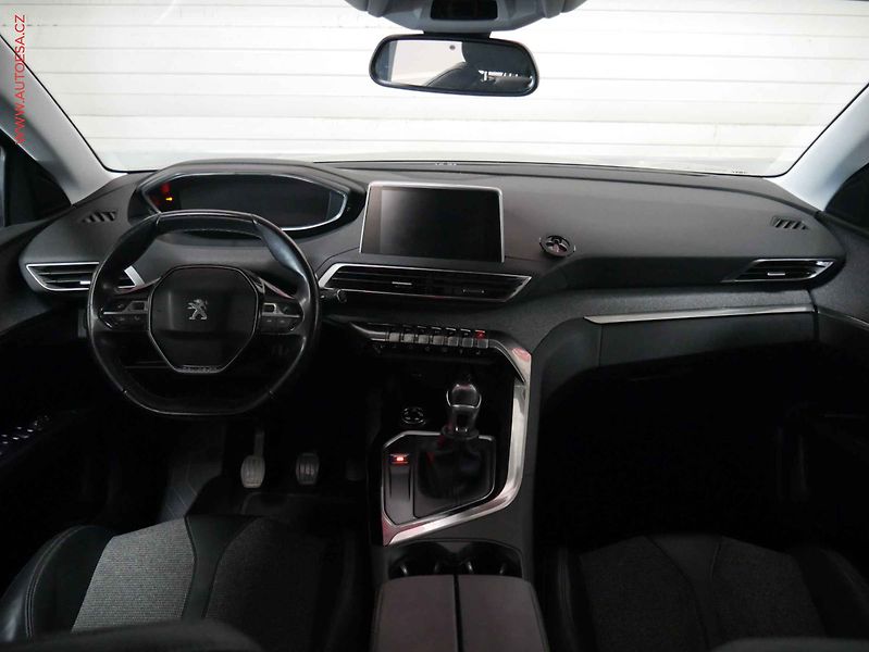 Peugeot 5008 (2017) 1.6 HDi, Active - fotka 8 z 23