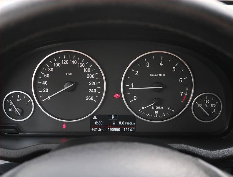 BMW X3 (2011) xDrive20i, 4X4, Automat - fotka 11 z 19