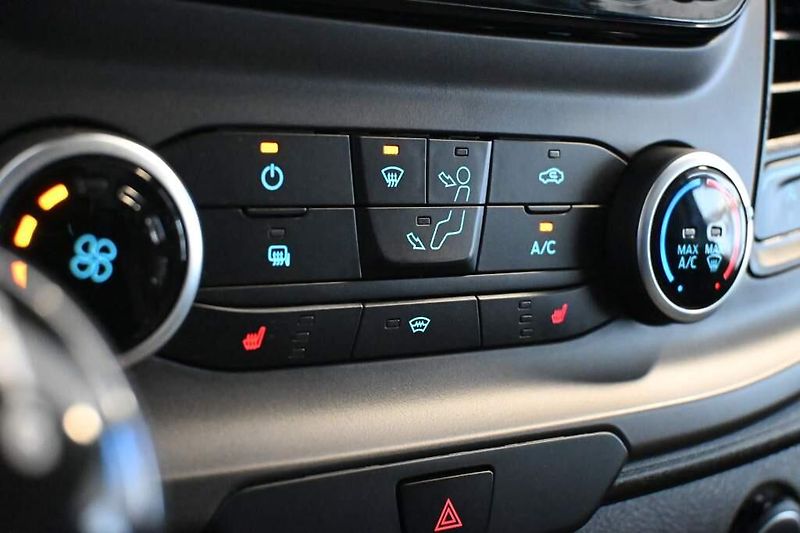 Ford Transit Custom (2021) 2.0 320 L1H1 96 KW Klima kamer - fotka 17 z 25