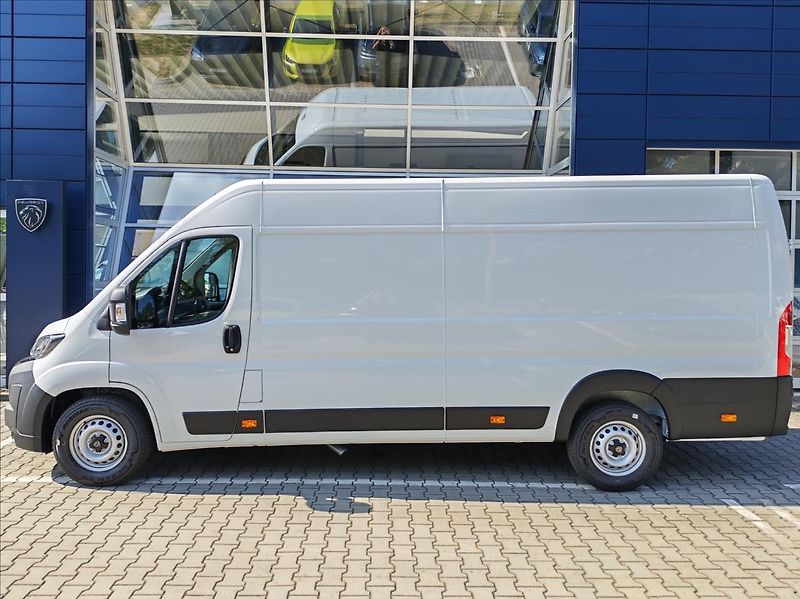 Peugeot Boxer (2026) 2,2 Furgon 4350 L4H2 BlueHDi 1 - fotka 3 z 11