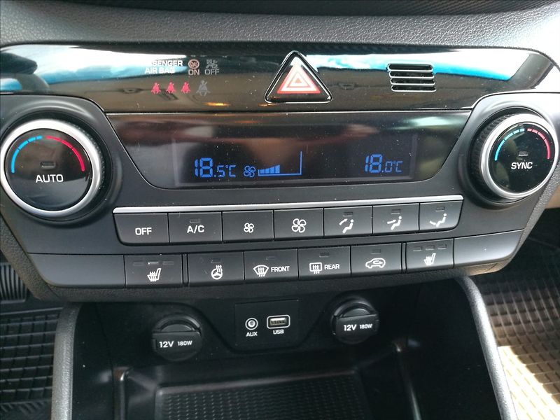 Hyundai Tucson 1,6 T-GDI - fotka 7 z 23