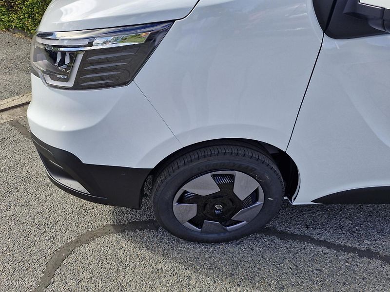 Renault Trafic (2026) L2 equilibre 9 míst  - fotka 4 z 15