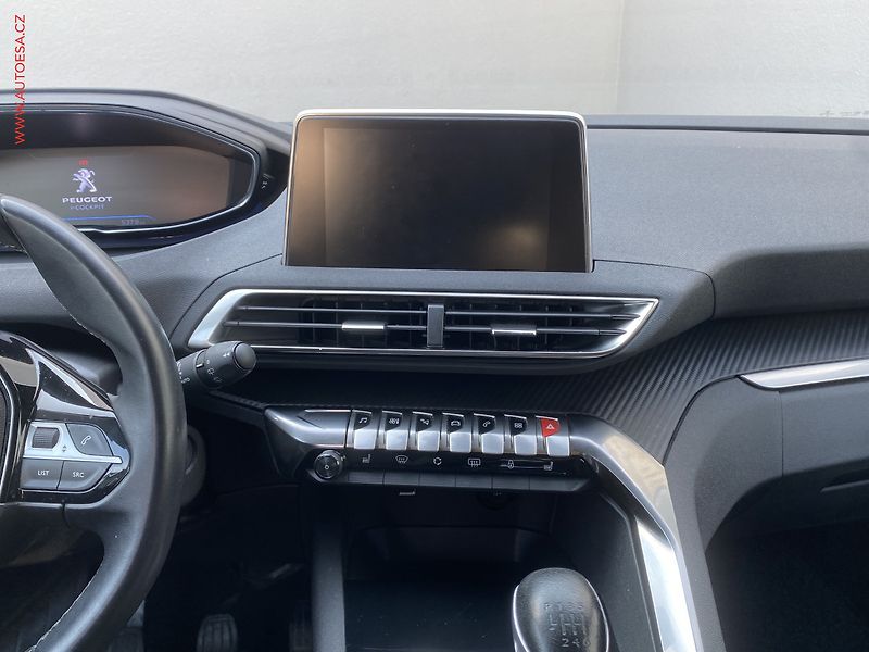 Peugeot 3008 (2019) 1.2PT, Active, navi, kamera - fotka 12 z 18