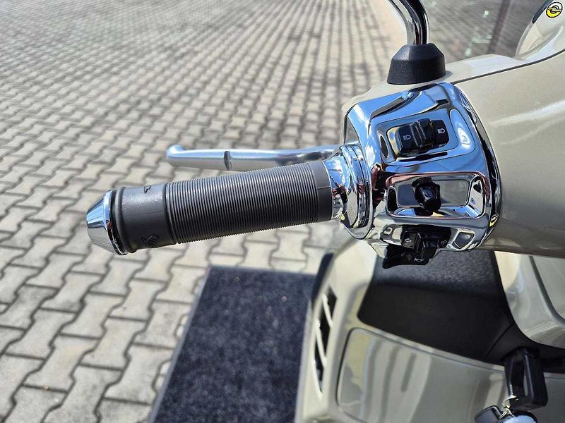 Vespa GTS 125 (2026) E5+ - fotka 18 z 39