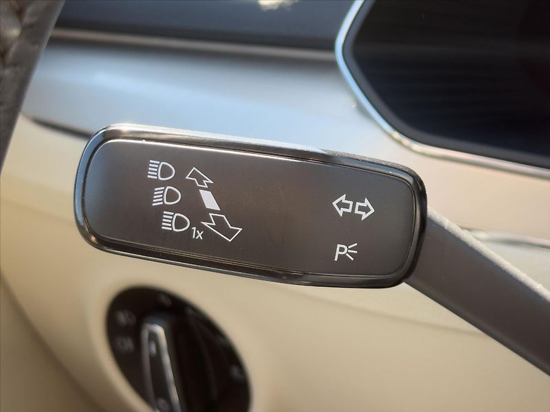Škoda Superb 2,0 TDI 147kW DSG 4x4 L&K DPH - fotka 21 z 40