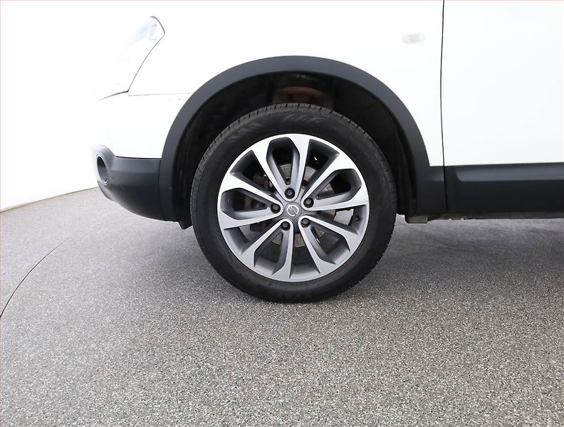 Nissan Qashqai (2009) 1.6, Serv.kniha, Tempomat - fotka 17 z 17