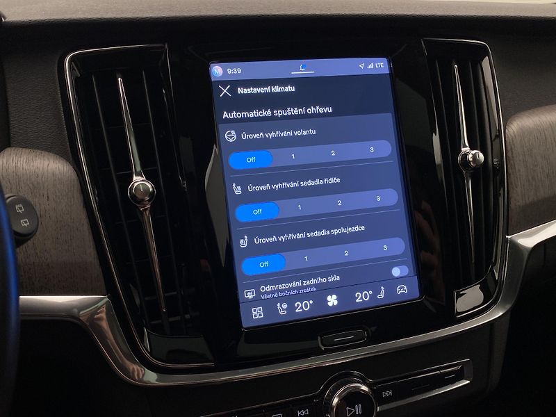 Volvo V90 CC B4 AWD PLUS AUT - fotka 41 z 56