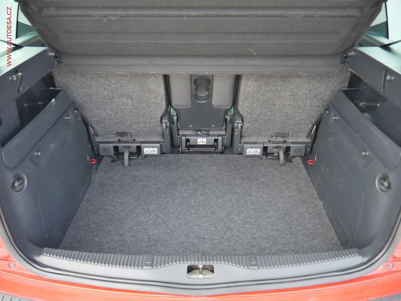 Škoda Roomster (2012) 1.2TSi, ČR, Ambition, AC - fotka 7 z 15
