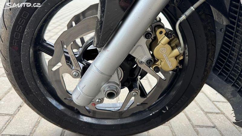 Aprilia SR SRV 850 56kw - fotka 8 z 15
