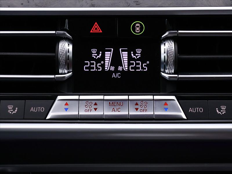 BMW X5 3,0 210kW XDrive30d CZ DPH - fotka 27 z 42