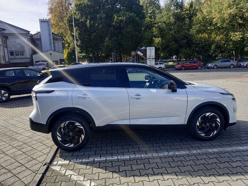 Nissan Qashqai ePOWER 205k 2WD, SKLADEM - fotka 4 z 28