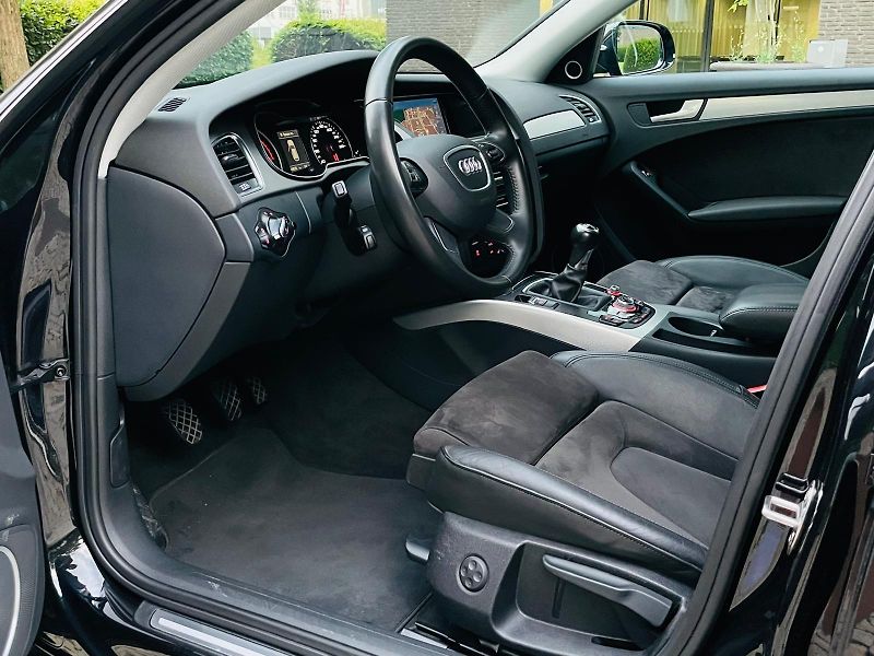 Audi A4 2.0TDI VÝHŘEV SENZORY SERVISKA - fotka 29 z 49
