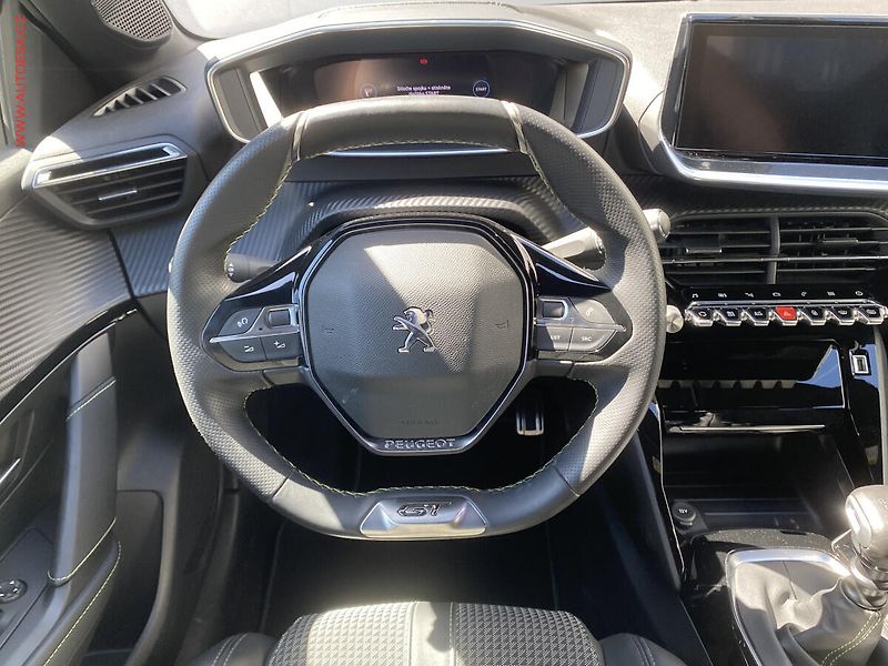 Hyundai ix35 (2013) 1.7 CRDi, Navi, kamera - fotka 11 z 18