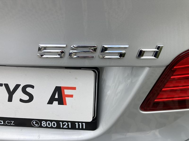 BMW Řada 5 2,0 525 XD ČR servis - fotka 19 z 29