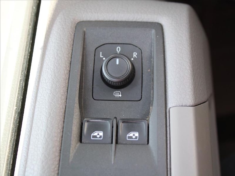 Volkswagen Crafter 2,0 TDi XDR Tažné Zár. 91tkm. - fotka 11 z 21
