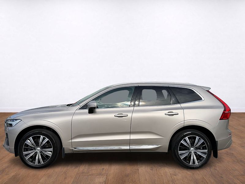 Volvo XC60 PLUS Bright B5 AWD - fotka 2 z 24