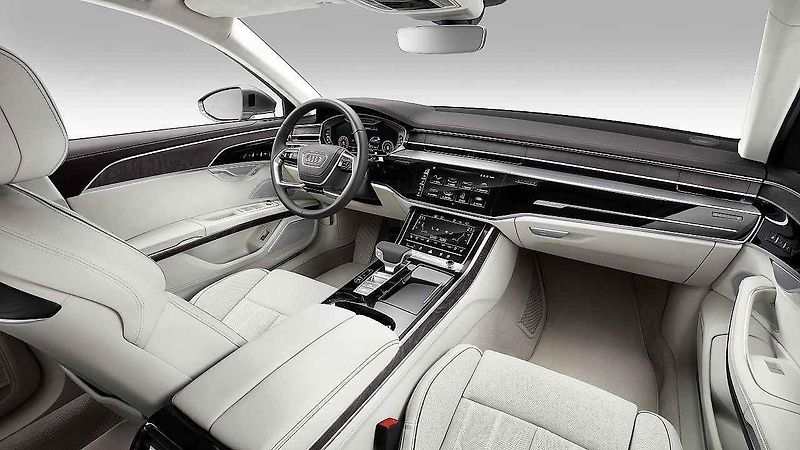 Audi A8L W12.