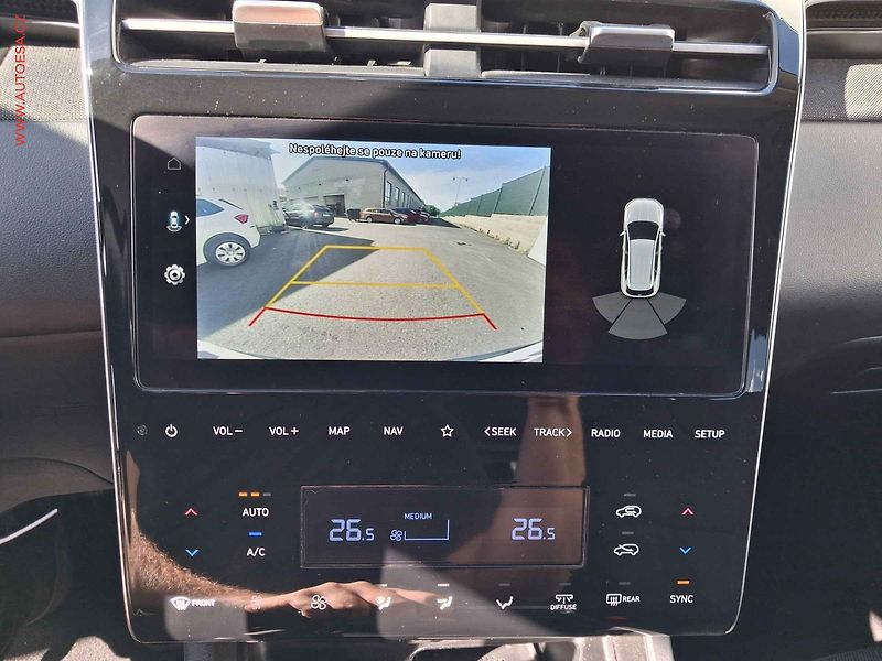 Hyundai Tucson (2022) 1.6 T-GDi 48V MHEV, 1.maj,ČR - fotka 17 z 18