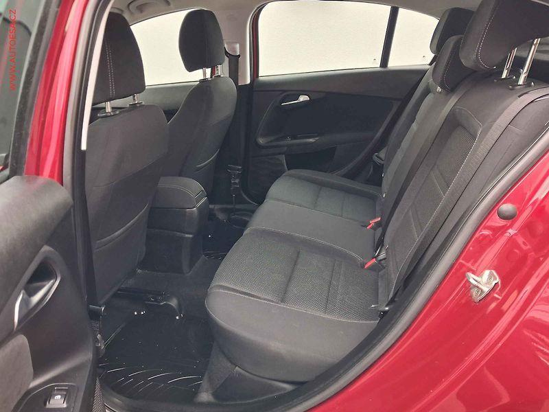 Fiat Tipo (2017) 1.4 T-JET, Lounge, navi - fotka 10 z 20