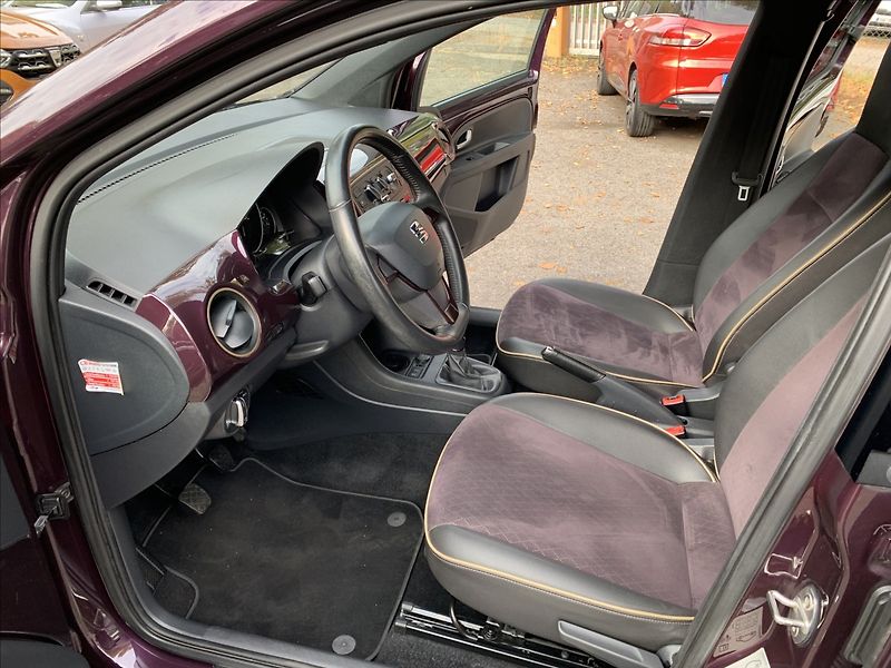 Seat Mii 1,0 i COSMOPOLITAN,ČR - fotka 12 z 17