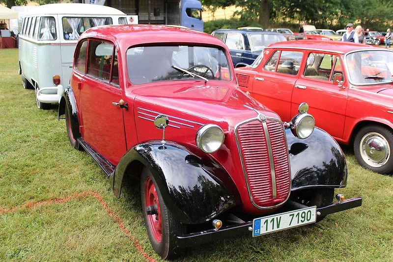 V Libořicích u Žatce se uskutečnil v pořadí třetí sraz historických vozidel. Ford Mustang nemohl chybět.