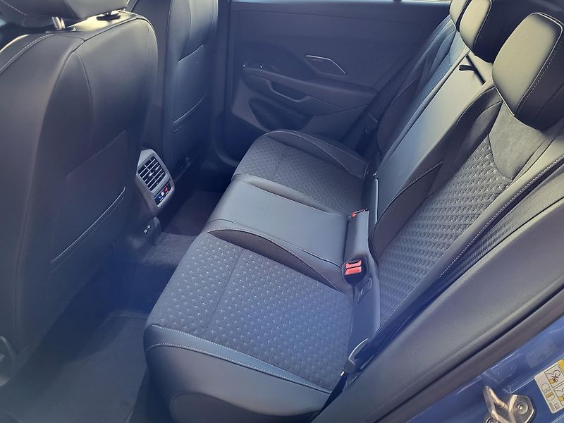 Volkswagen T-Roc (2026) R-Line 1,5 eTSI 110kW 7DSG - fotka 19 z 25