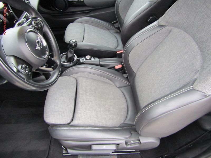 Mini Cooper (2017) 1.5i, LED, výhřev sed. - fotka 9 z 17
