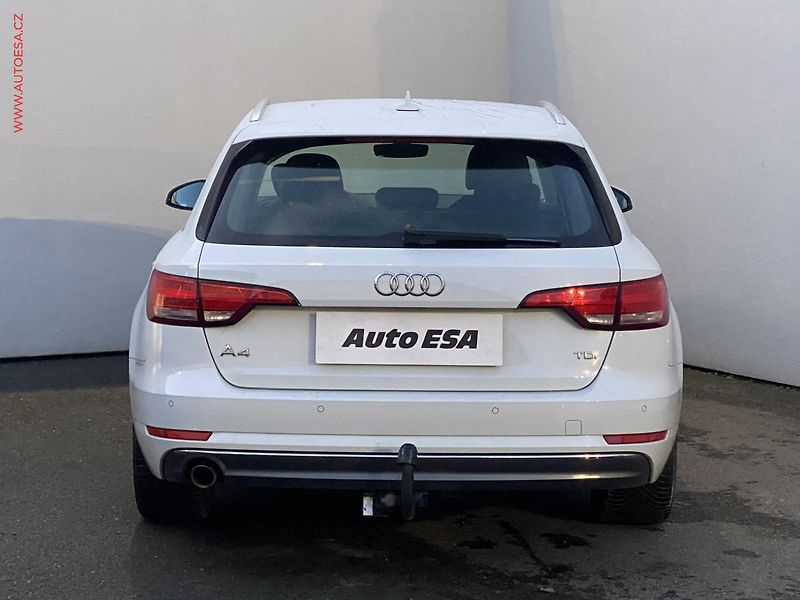 Audi A4 (2016) 2.0 TDi, Bixen, kůže, navi - fotka 5 z 19